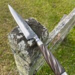 Ref.:00574-Faca Forjada com detalhes em alpaca